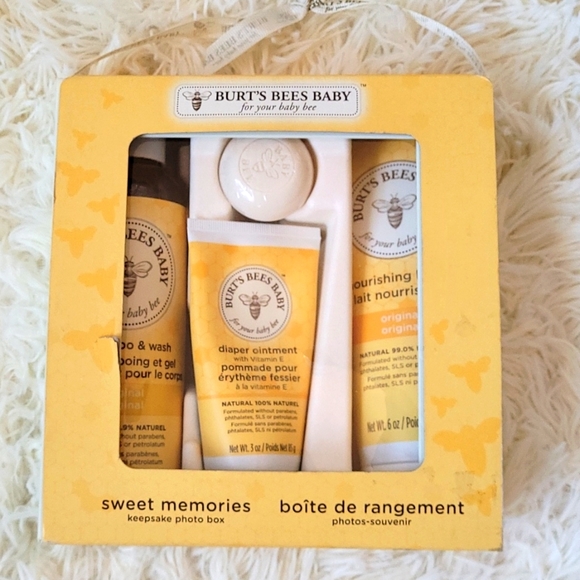 NWOT Burt's Bees Baby Care Kit - Picture 3 of 3